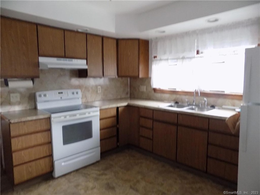 23 Alder St unit 2, Bristol, CT 06010 - photo 1