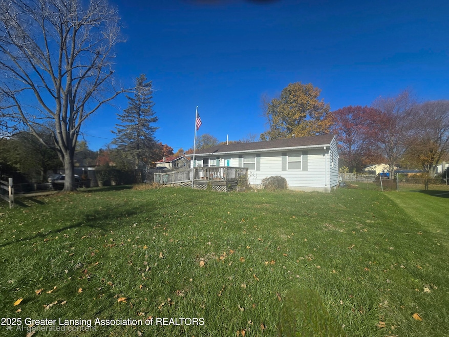 1014 W Northrup St, Lansing, MI 48911 - photo 1