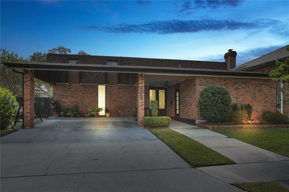 Front view of this lovely home.