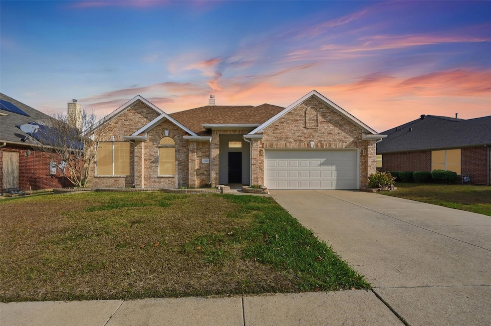 4524 Via Ventura, Mesquite, TX 75150 - photo 1