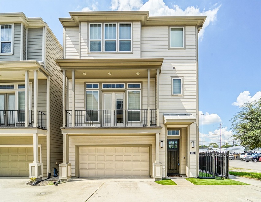 258 W 28th St, Houston, TX 77008 - photo 1