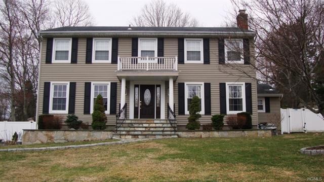 6 Douglas Mowbray Rd, Cortlandt Manor, NY 10567 - photo 1