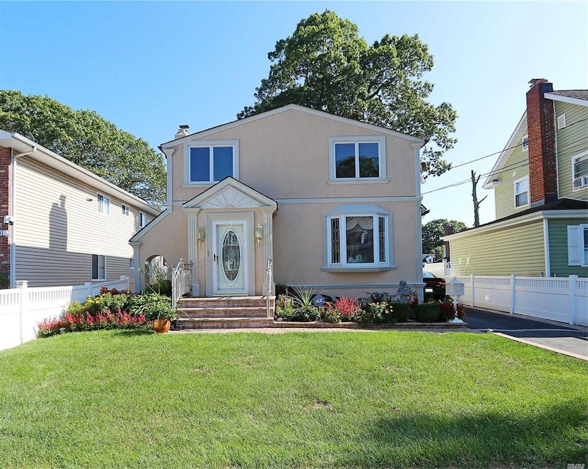 35 Lee St, Roosevelt, NY 11575 - photo 1