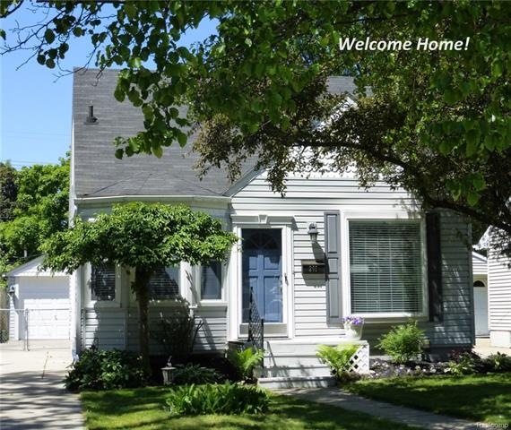 Royal Oak Bungalow, Move-In Ready!
