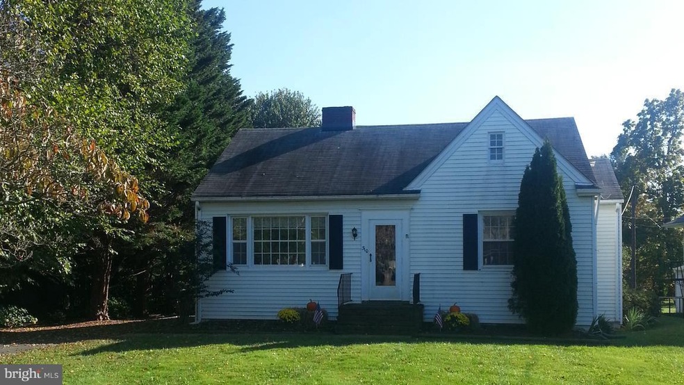 310 W Main St, Purcellville, VA 20132 - photo 1