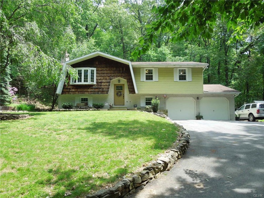 160 Chestnut Hill Rd, Emmaus, PA 18049 - photo 1