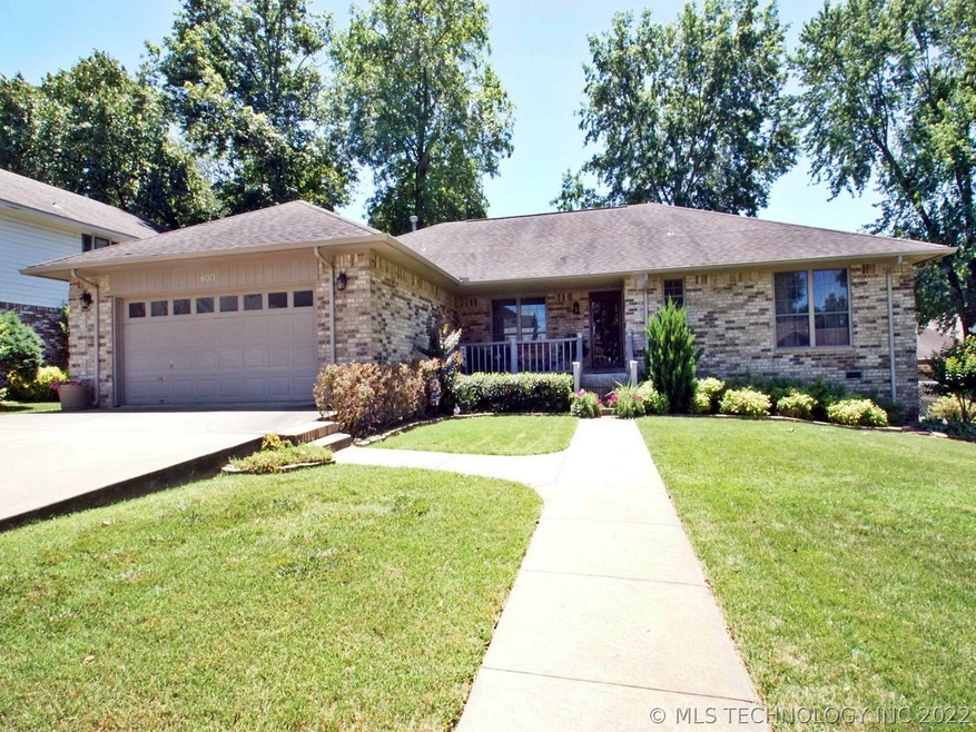 600 Magnolia St, Tahlequah, OK 74464 - photo 1