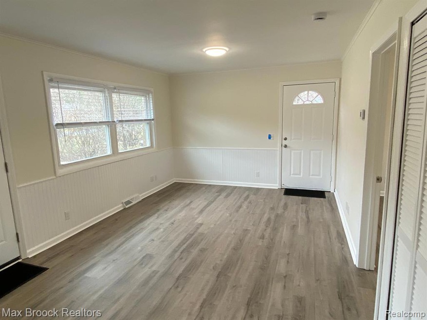 1309 Glen Rd, Midland, MI 48640 - photo 1