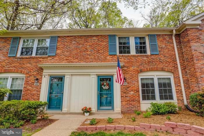 5926 Kingsford Rd unit 360, Springfield, VA 22152 - photo 1