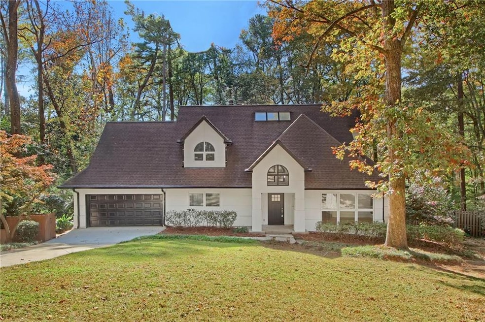 1092 Norwich Cir NE, Atlanta, GA 30324 - photo 1