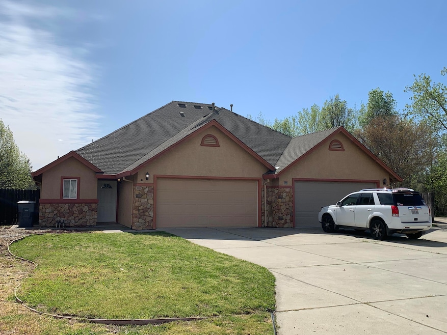 633 Marijean Way, Redding, CA 96003 - photo 1