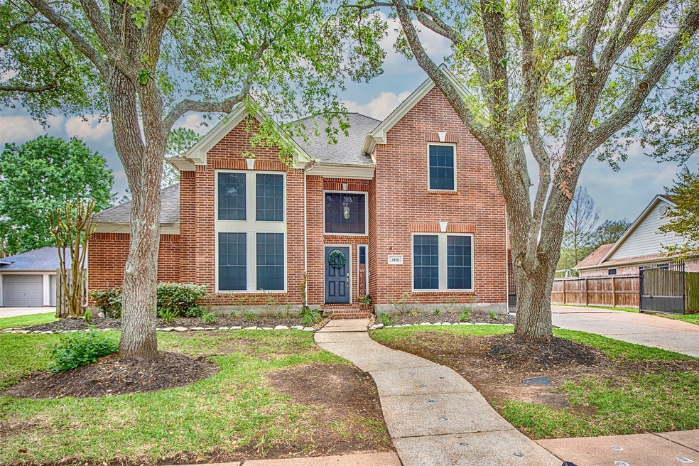 1814 Streamside Dr, Friendswood, TX 77546 - photo 1