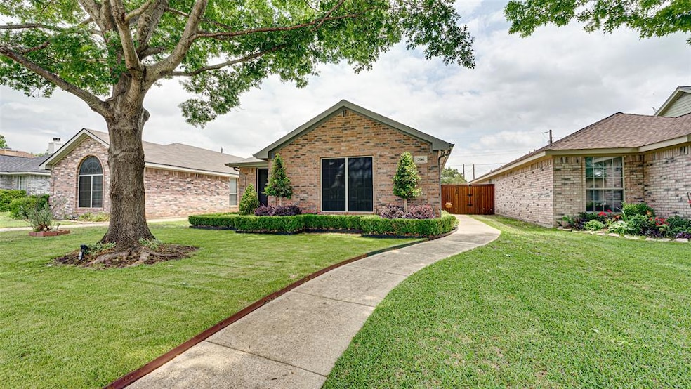 206 Piccadilly Cir, Wylie, TX 75098 - photo 1