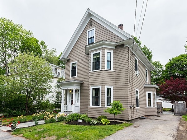 61 Forest St, Newton Highlands, MA 02461 - photo 1