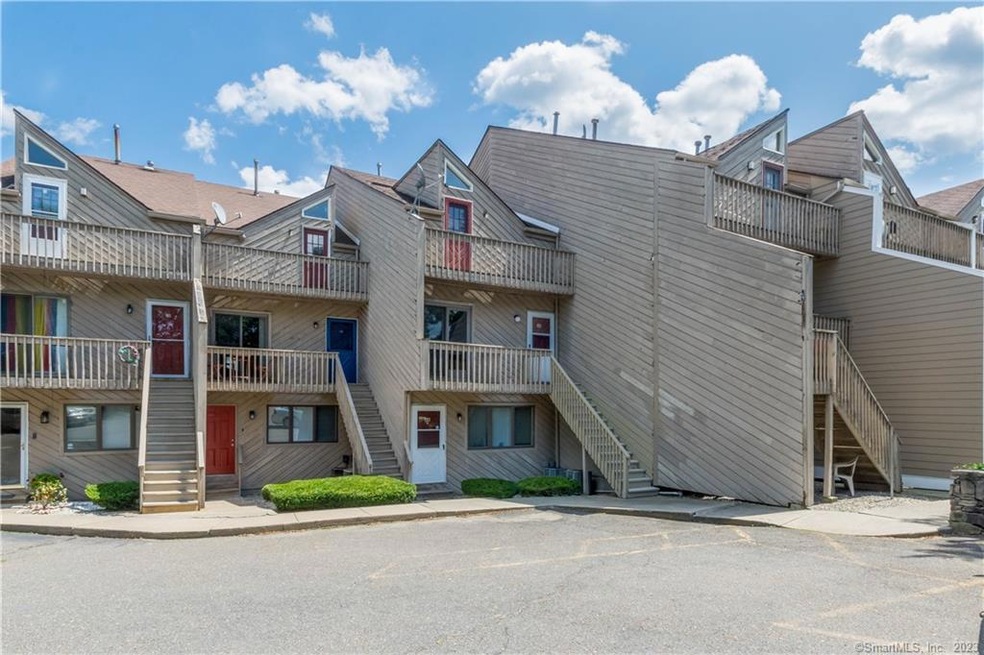 3370 Madison Ave unit 4B, Bridgeport, CT 06606 - photo 1