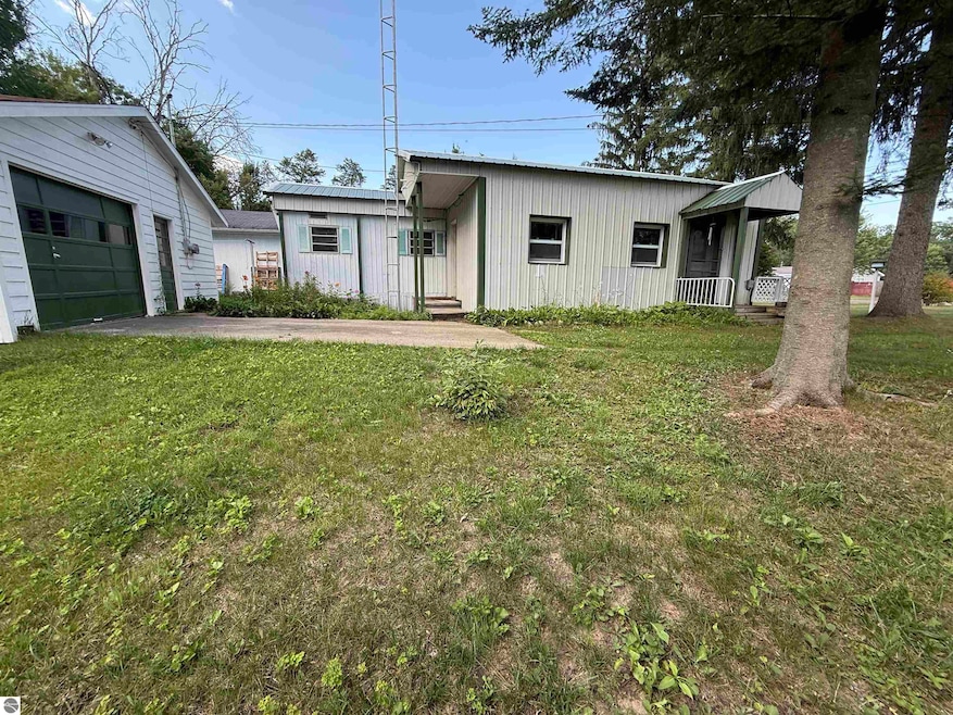 4465 Filter Rd, Harrison, MI 48625 - photo 1