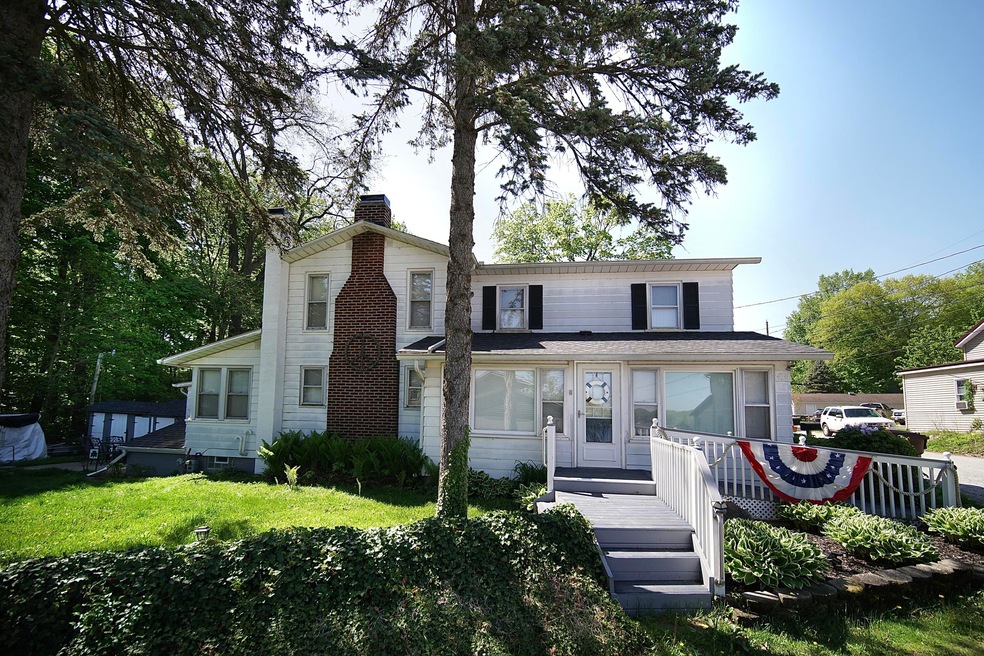 7149 N Cottage Grove Ave, New Carlisle, IN 46552 - photo 1