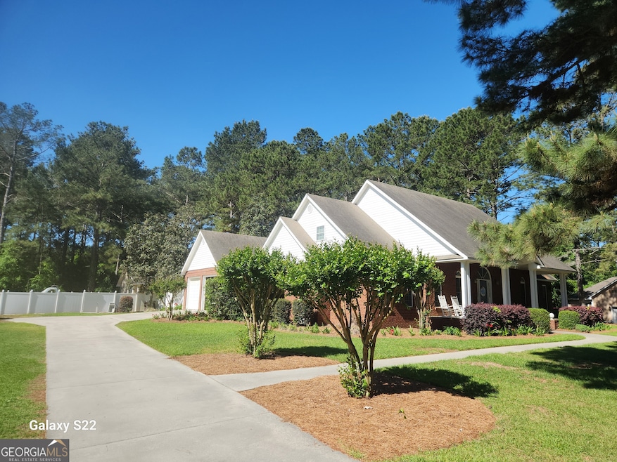 11 Edgewater Dr unit 2, Tifton, GA 31793 - photo 1