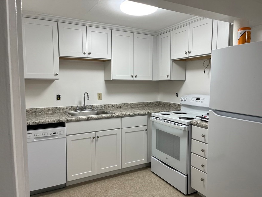 300 Main St unit 3, Woburn, MA 01801 - photo 1