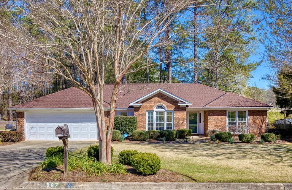 887 Oakwood Dr, Columbus, GA 31904 - photo 1