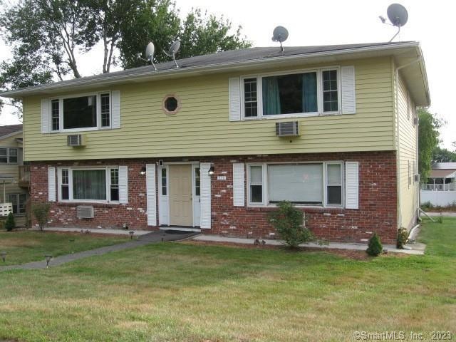 379 Bucks Hill Rd unit 3, Waterbury, CT 06704 - photo 1