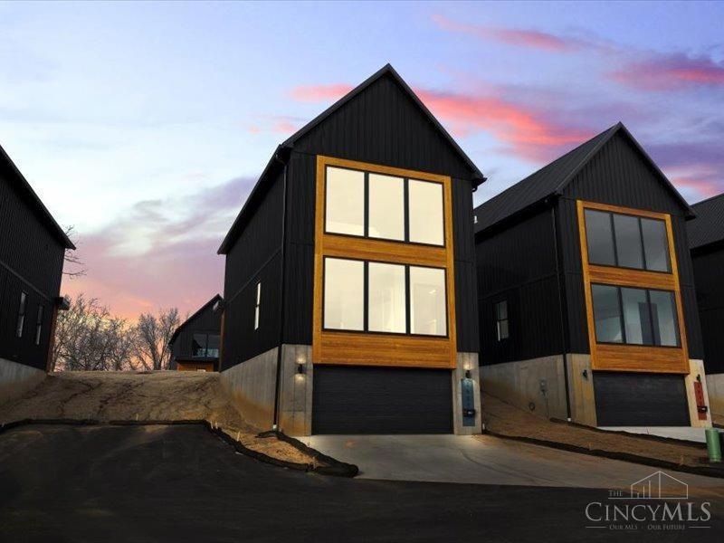 For Sale $499,000 • Co-Listing Agent