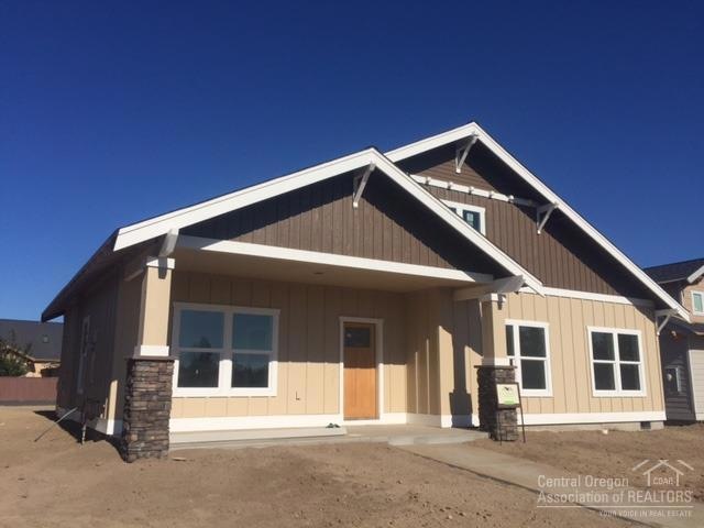 983 NW Rimrock Dr, Redmond, OR 97756 - photo 1