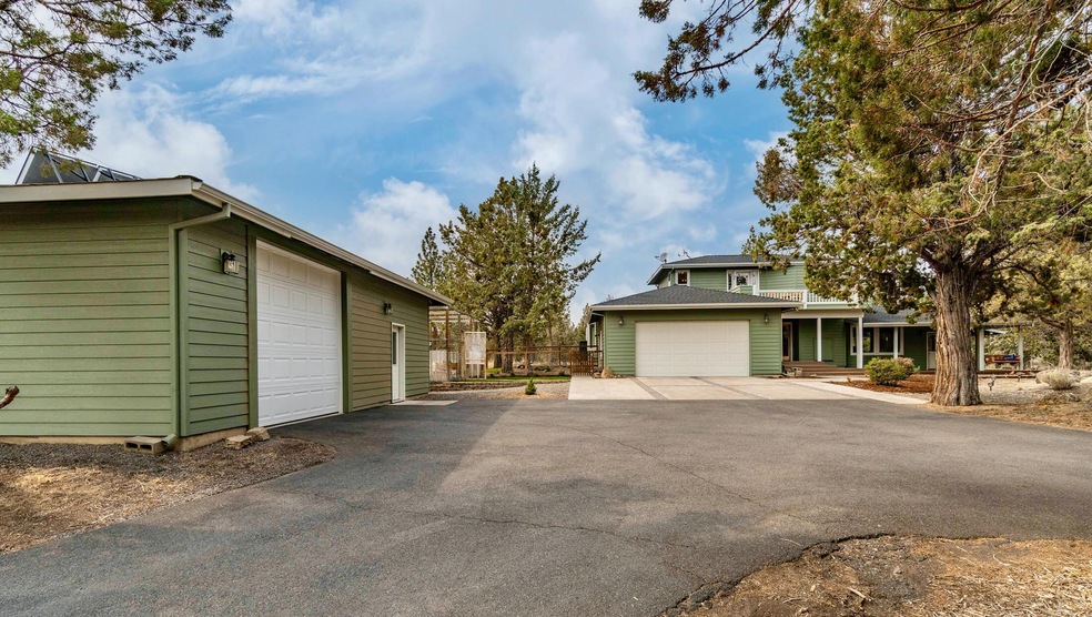 EXT & GARAGE