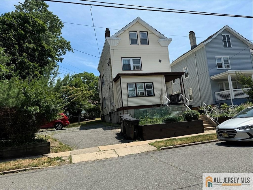 423 Cedar Ave unit 3, Highland Park, NJ 08904 - photo 1