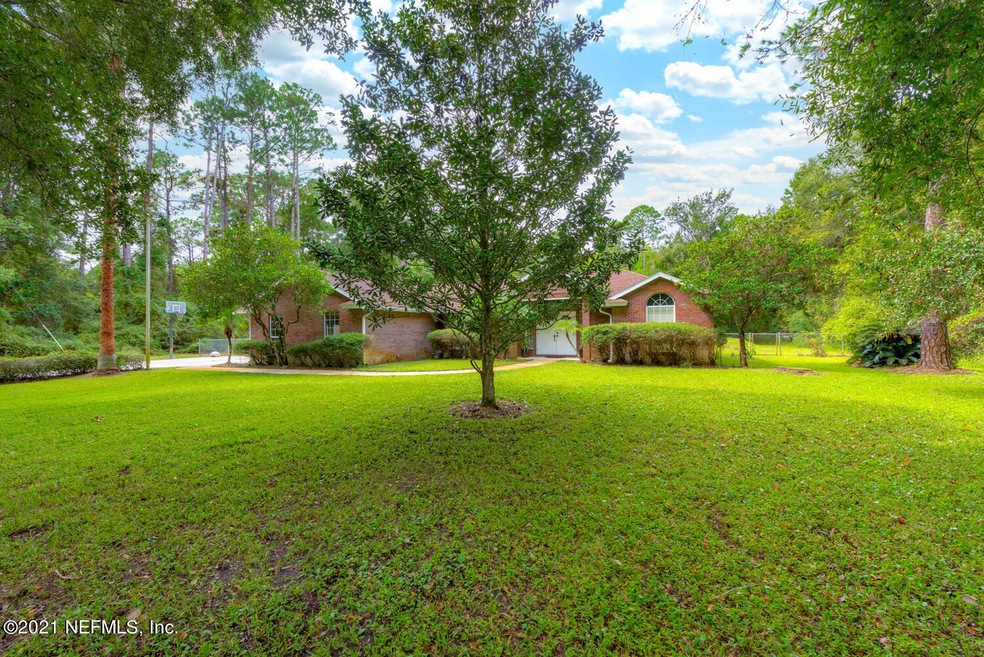 370 Circle Dr W_32084-37