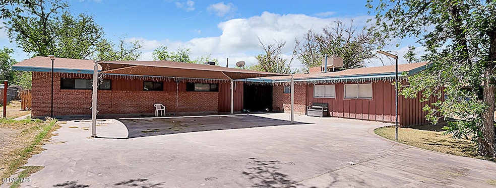 216 Smith Rd, El Paso, TX 79907 - photo 1