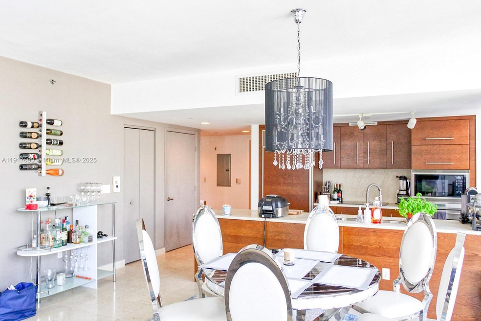 Icon Brickell Tower 1 unit 1615, Miami, FL 33131 - photo 1