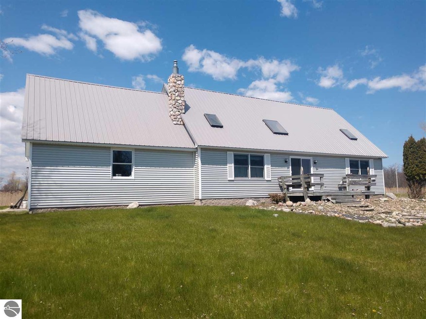 2580 E Lola Ln, Au Gres, MI 48703 - photo 1