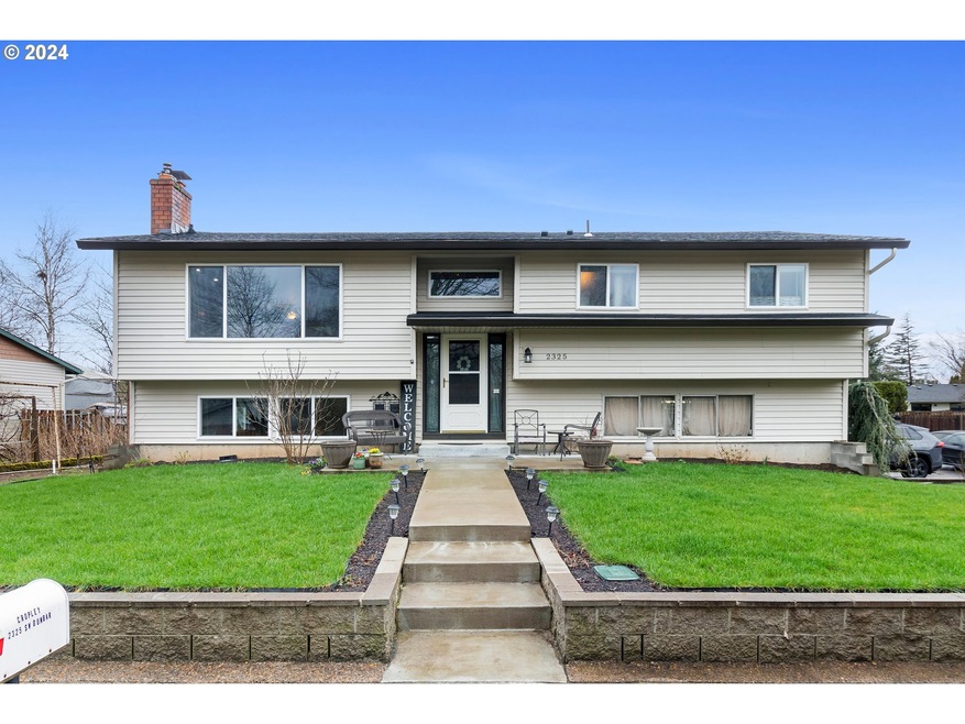 2325 SW Dunbar Place, Troutdale, OR 97060 - photo 1