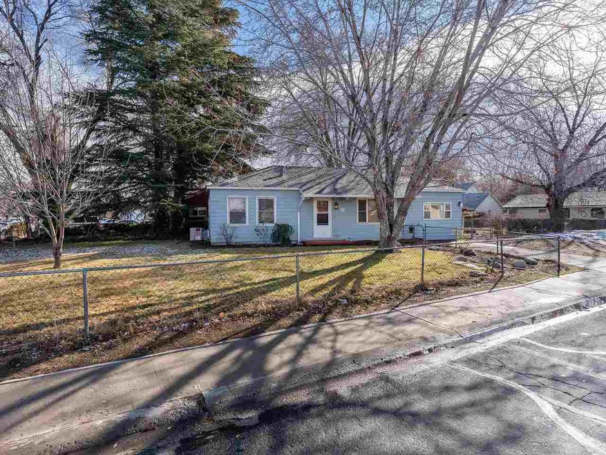 1030 4th St, Sparks, NV 89431 - photo 1