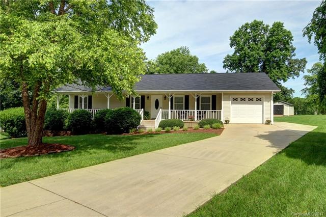 119 Friendly Cir, Statesville, NC 28625 - photo 1