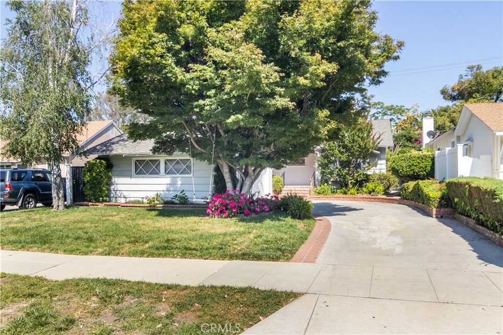 5166 Comercio Ave, Woodland Hills, CA 91364 - photo 1