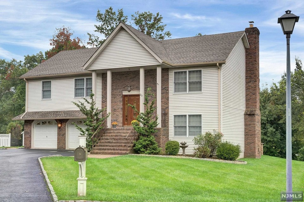 29 Weldon Ct, Totowa, NJ 07512 - photo 1