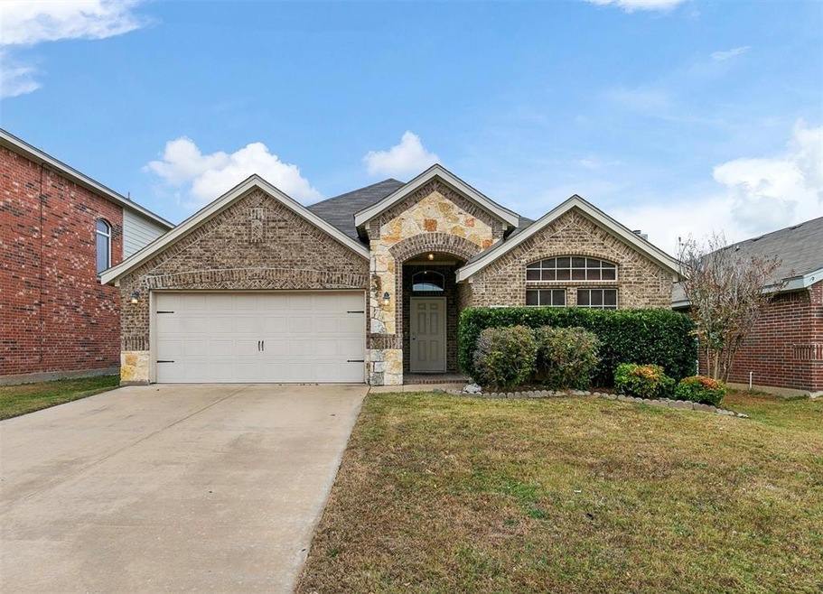 826 Randall Rd, Weatherford, TX 76087 - photo 1