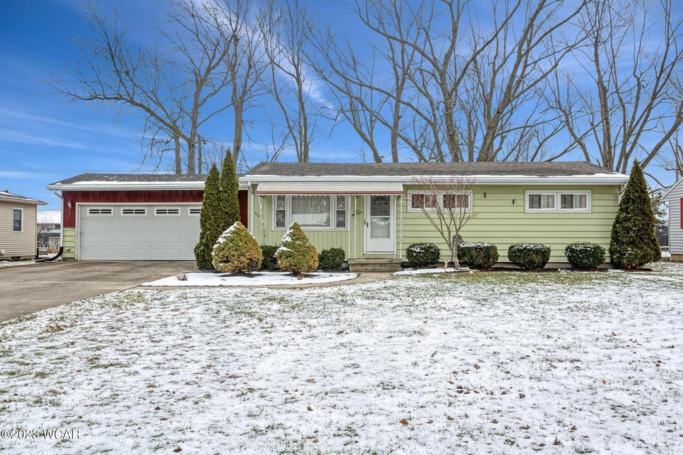 514 S Wagner Ave, Wapakoneta, OH 45895 - photo 1