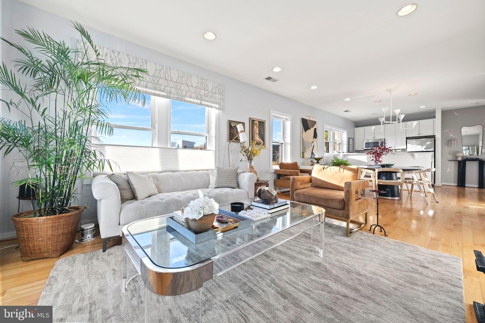 732 Lamont St NW unit 403, Washington, DC 20010 - photo 1