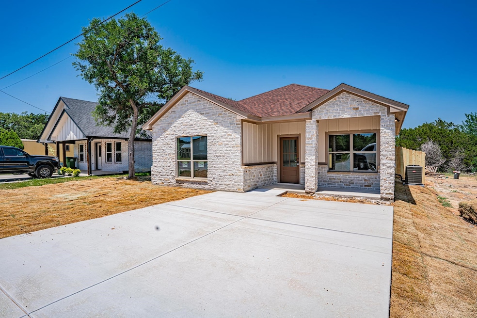 1608 Ridgeview Trail, Granbury, TX 76048 - photo 1
