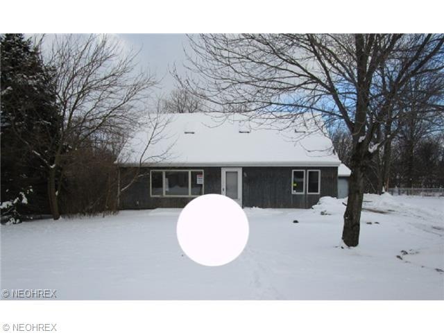 669 Rowelyn Ave, Sheffield Lake, OH 44054 - photo 1