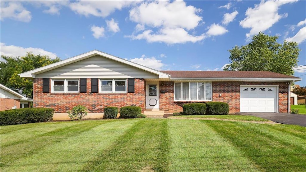 3013 S 6th Ave, Whitehall, PA 18052 - photo 1