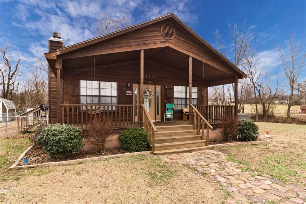 3919 N Oak St, Bethel Heights, AR 72764 - photo 1