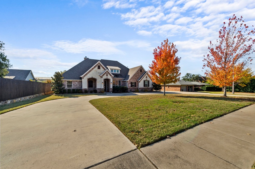 8616 Martin Dr, North Richland Hills, TX 76182 - photo 1