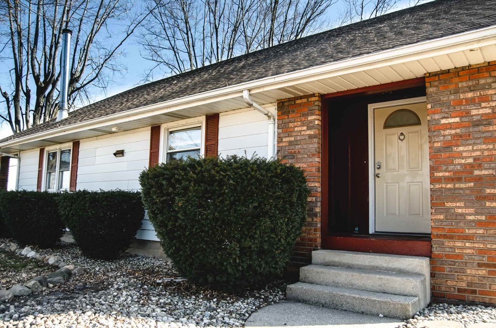 SIDE ENTRY  covered porch