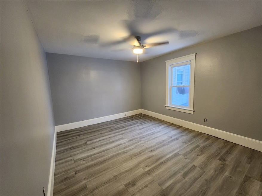 505 Grove St unit 1R, Woonsocket, RI 02895 - photo 1