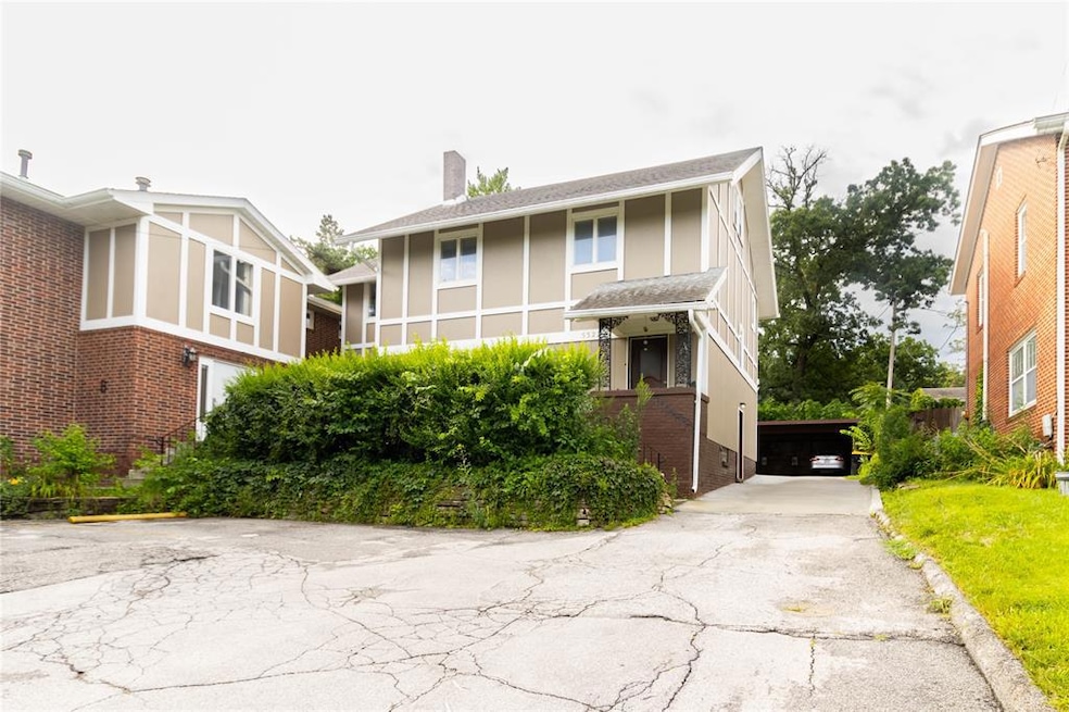 5322 Ingersoll Ave unit A1, Des Moines, IA 50312 - photo 1