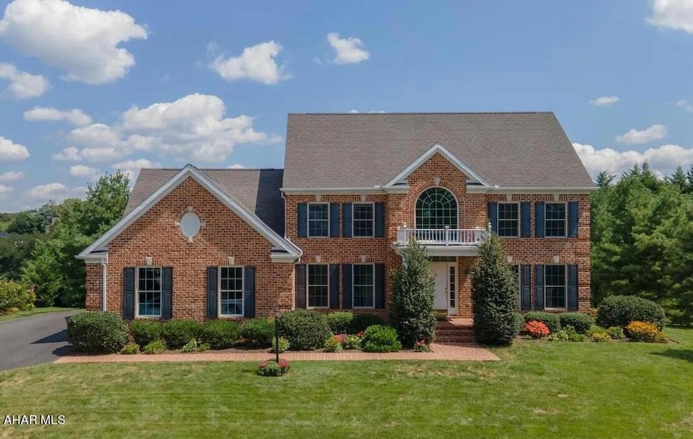 1626 Majestic Dr, Chambersburg, PA 17202 - photo 1